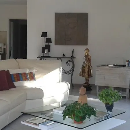 La Maison Bleue *