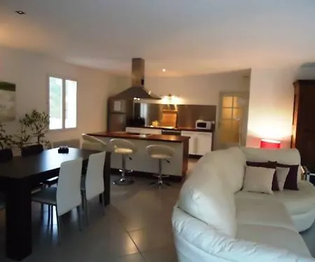 La Maison Bleue Gæstehus Lagrasse